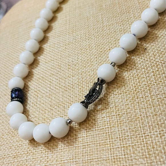 White Agate Round Beads Amethyst Zirconia Stones Necklace - Picture 2 of 6